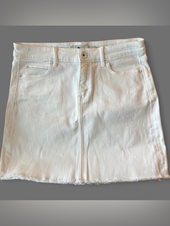 Vineyard Vines Dresses & Skirts - Vineyard Vines White Denim Raw Hem Mini Skirt - Size 8